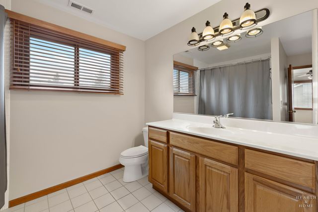 1343 Knollwood Circle, Crystal Lake, IL 60014