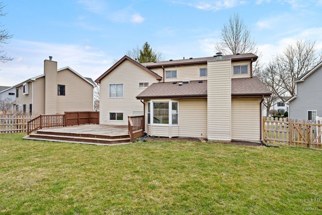 1343 Knollwood Circle, Crystal Lake, IL 60014