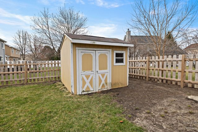 1343 Knollwood Circle, Crystal Lake, IL 60014