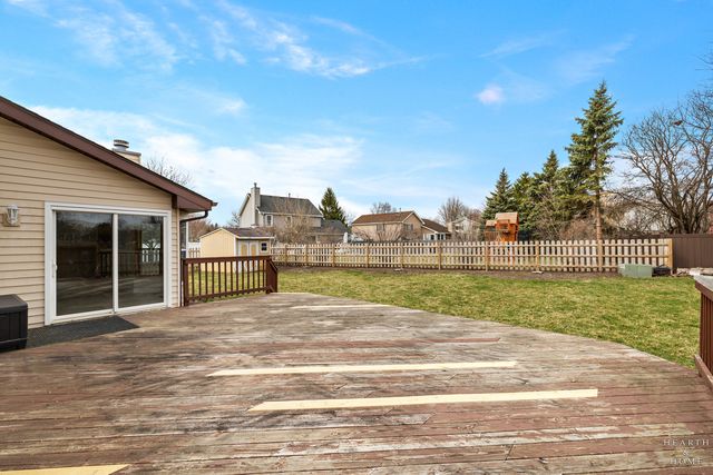 1343 Knollwood Circle, Crystal Lake, IL 60014