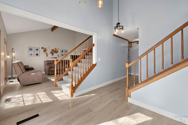 1343 Knollwood Circle, Crystal Lake, IL 60014