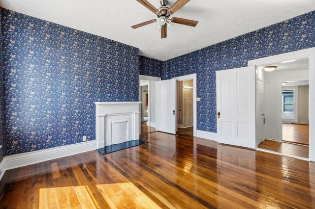 433 N College Street, Harrodsburg, KY 40330