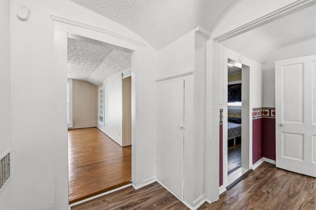 433 N College Street, Harrodsburg, KY 40330
