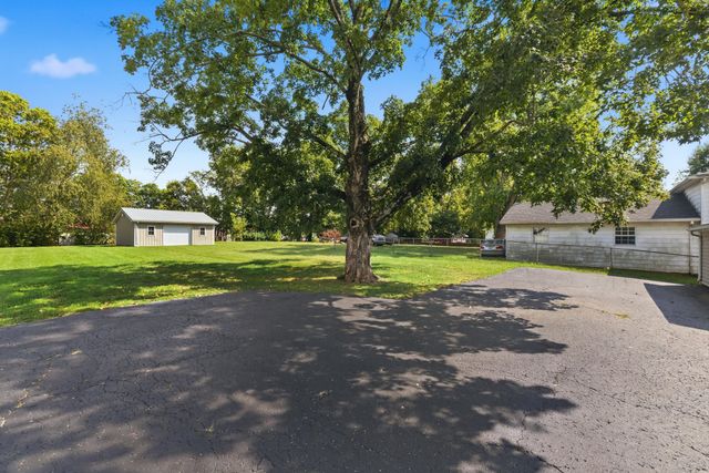 433 N College Street, Harrodsburg, KY 40330