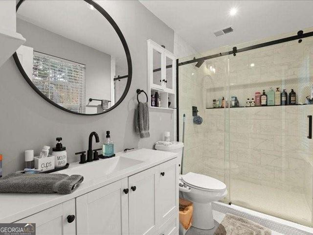 2216 Goodwood Boulevard SE, Smyrna, GA 30080