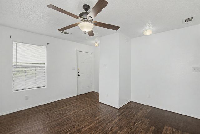 501 Byron Street, Fort Worth, TX 76114