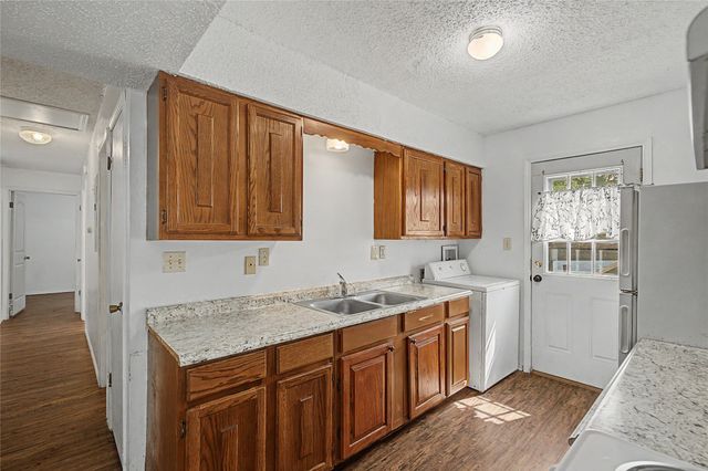 501 Byron Street, Fort Worth, TX 76114