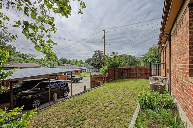 501 Byron Street, Fort Worth, TX 76114