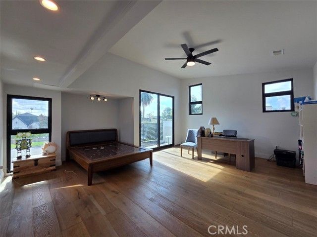 915 S Rimpau Boulevard, Los Angeles, CA 90019