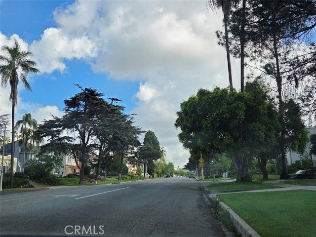 915 S Rimpau Boulevard, Los Angeles, CA 90019
