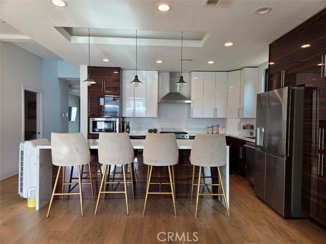 915 S Rimpau Boulevard, Los Angeles, CA 90019