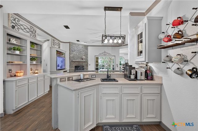 25867 Lewis Ranch Road, New Braunfels, TX 78132