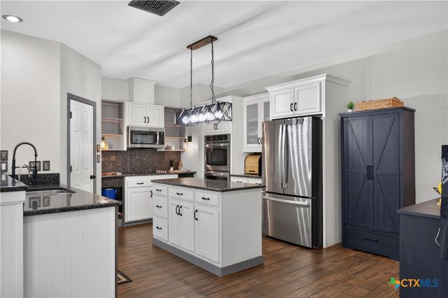 25867 Lewis Ranch Road, New Braunfels, TX 78132