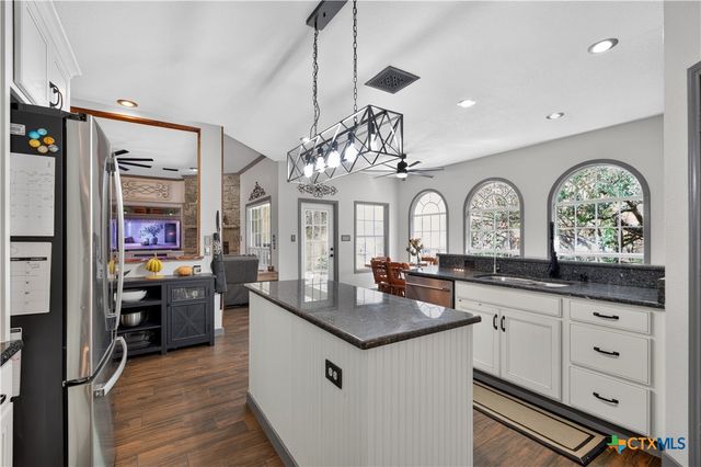 25867 Lewis Ranch Road, New Braunfels, TX 78132