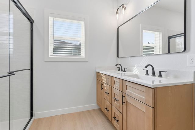 723 Battle Creek Ln, Minneapolis, KS 67467