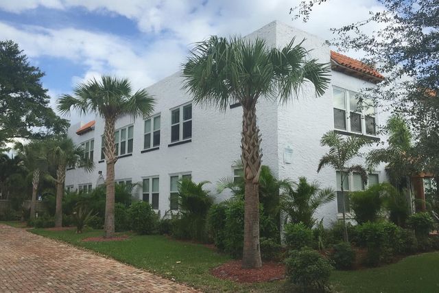 815 Upland Road 12, West Palm Beach, FL 33401