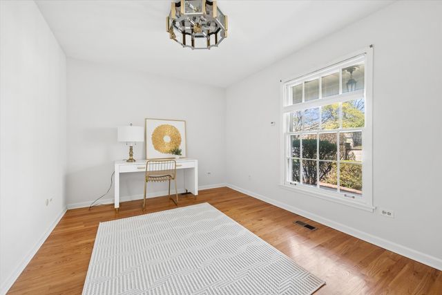 2629 Illinois Road, Northbrook, IL 60062