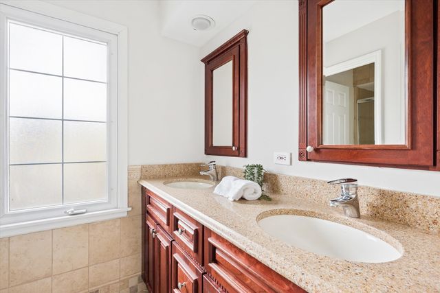 2629 Illinois Road, Northbrook, IL 60062