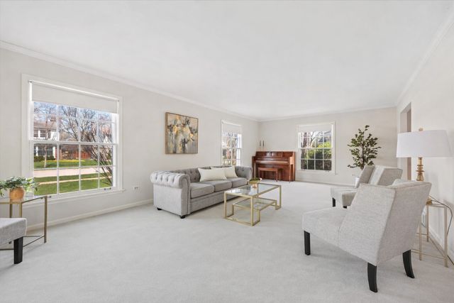 2629 Illinois Road, Northbrook, IL 60062