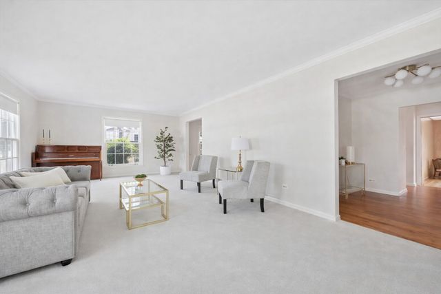 2629 Illinois Road, Northbrook, IL 60062