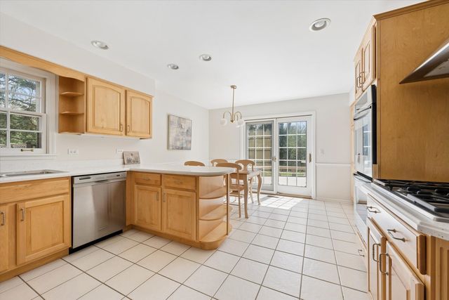 2629 Illinois Road, Northbrook, IL 60062