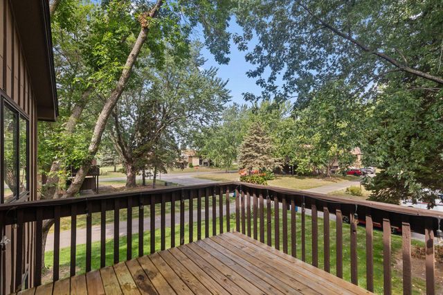 1258 Bridle Path Court, White Bear Lake, MN 55110