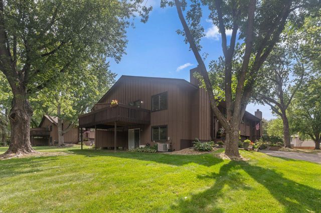 1258 Bridle Path Court, White Bear Lake, MN 55110