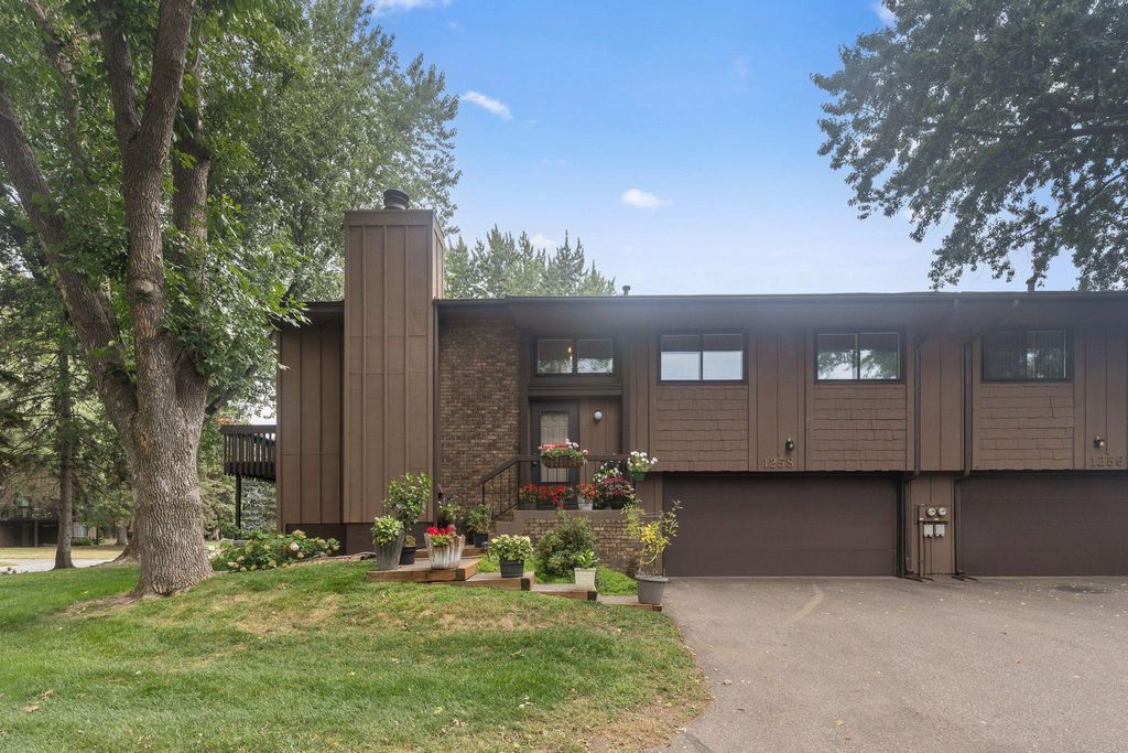 1258 Bridle Path Court, White Bear Lake, MN 55110