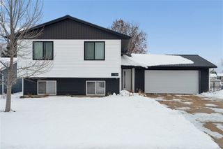 1620 Hillcrest Court, Marion, IA 52302