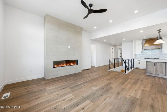 674 E Silver Hill Loop, Hideout, UT 84036