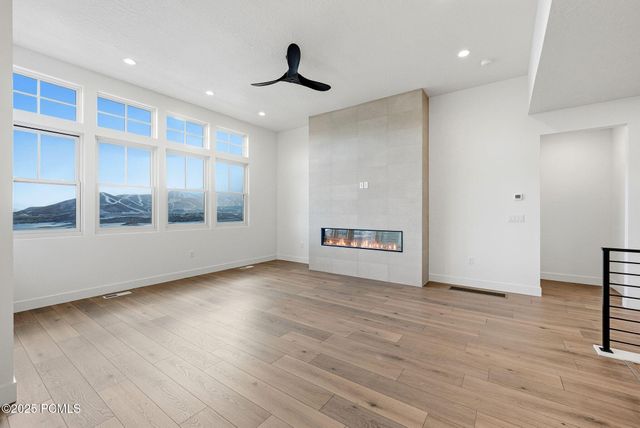 674 E Silver Hill Loop, Hideout, UT 84036