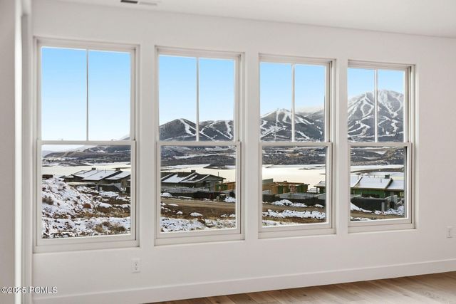 674 E Silver Hill Loop, Hideout, UT 84036