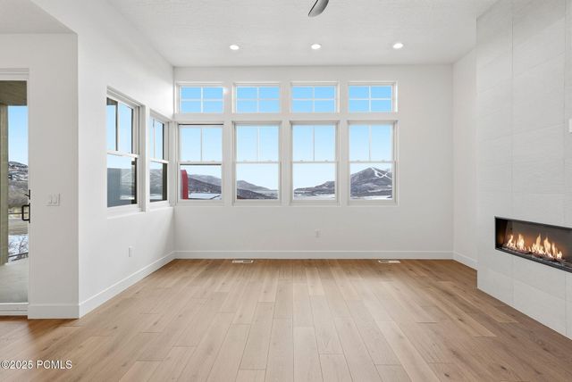 674 E Silver Hill Loop, Hideout, UT 84036