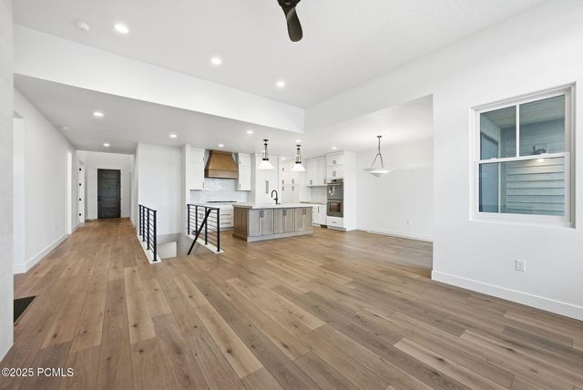 674 E Silver Hill Loop, Hideout, UT 84036