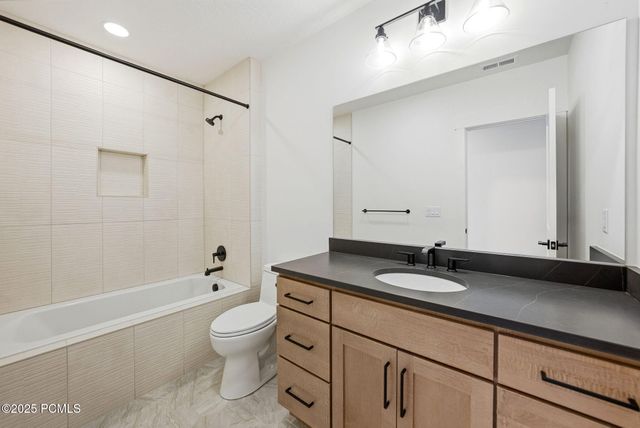 674 E Silver Hill Loop, Hideout, UT 84036