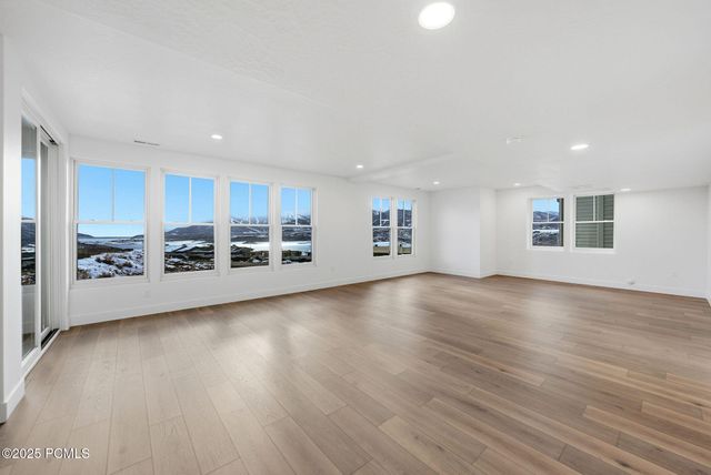 674 E Silver Hill Loop, Hideout, UT 84036