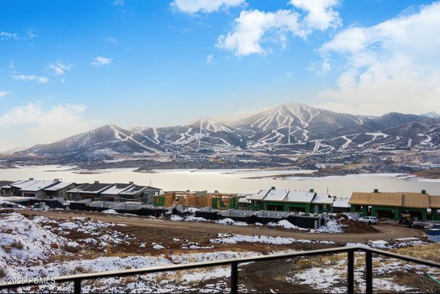 674 E Silver Hill Loop, Hideout, UT 84036