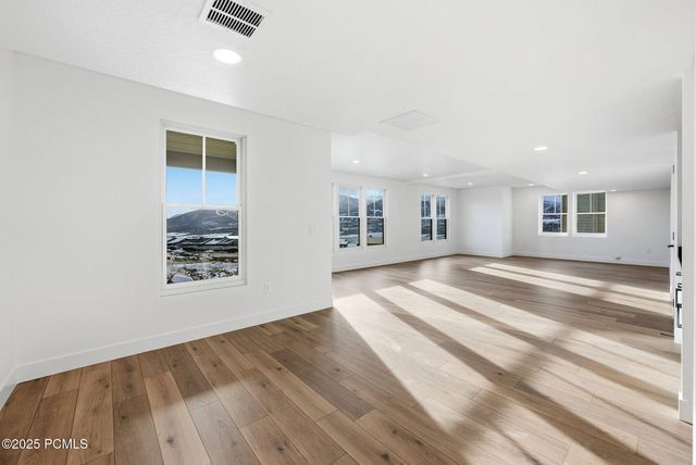 674 E Silver Hill Loop, Hideout, UT 84036