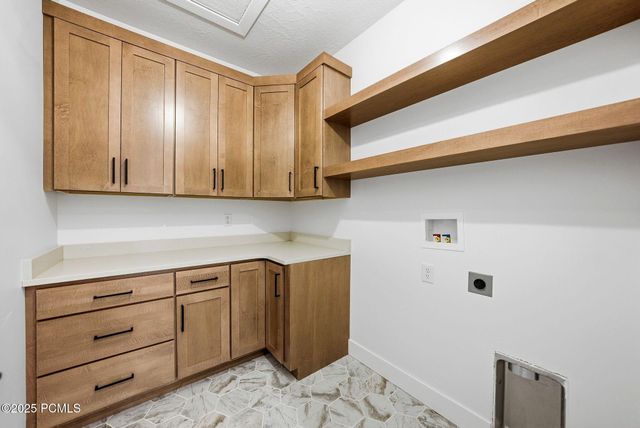 674 E Silver Hill Loop, Hideout, UT 84036