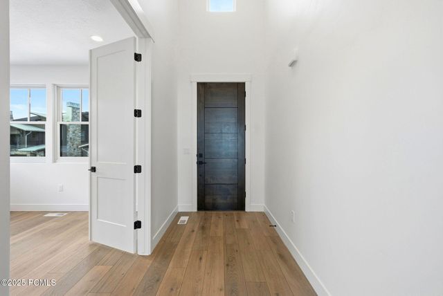 674 E Silver Hill Loop, Hideout, UT 84036