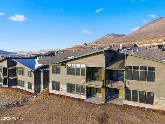 674 E Silver Hill Loop, Hideout, UT 84036