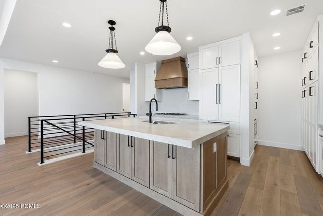 674 E Silver Hill Loop, Hideout, UT 84036