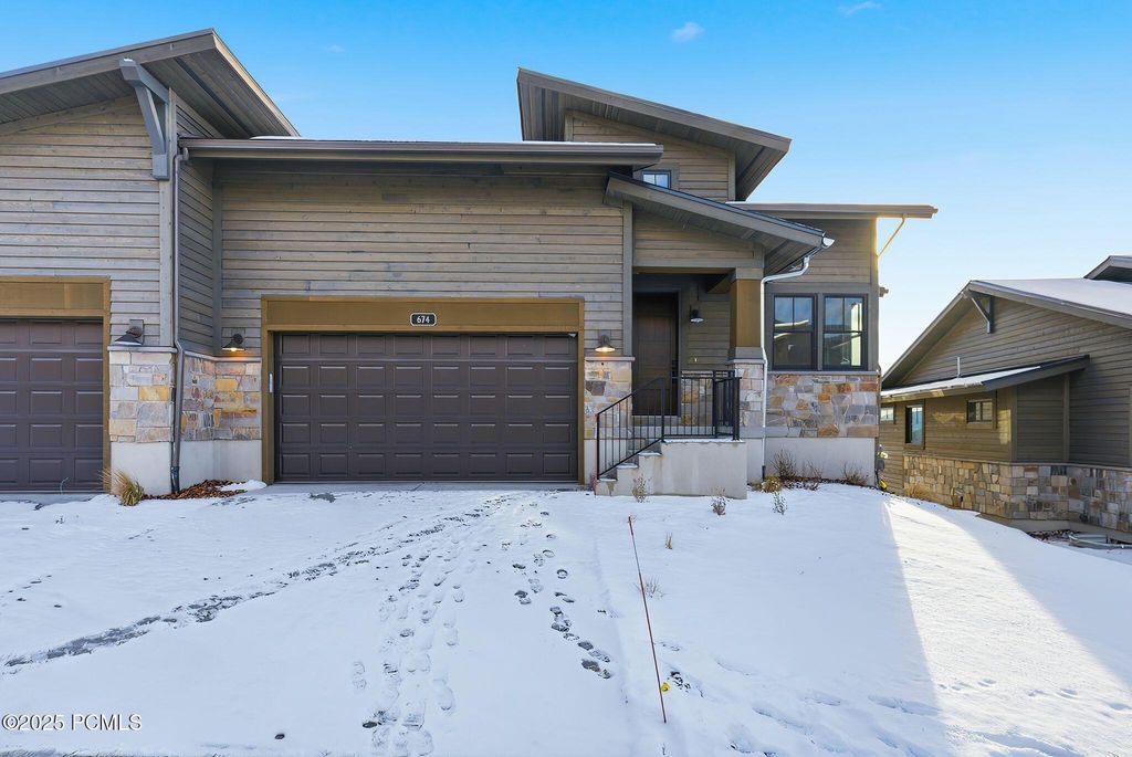 674 E Silver Hill Loop, Hideout, UT 84036