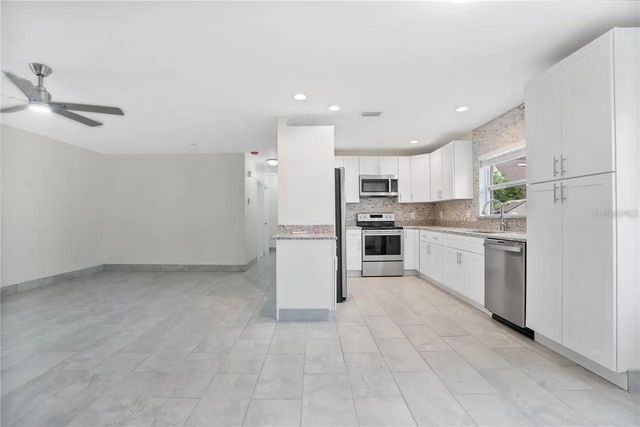 404 LONGFELLOW BOULEVARD, Lakeland, FL 33801