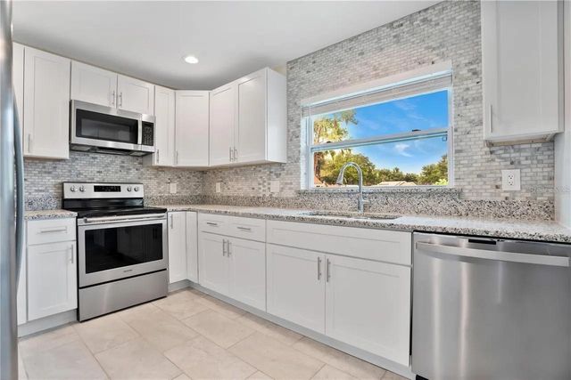 404 LONGFELLOW BOULEVARD, Lakeland, FL 33801