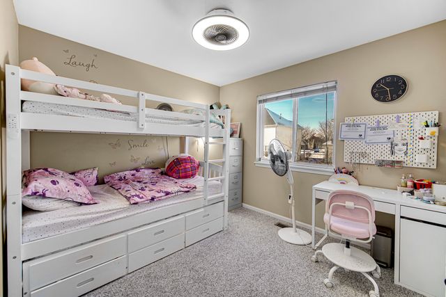 1384 ROXBURY Drive, Aurora, IL 60502