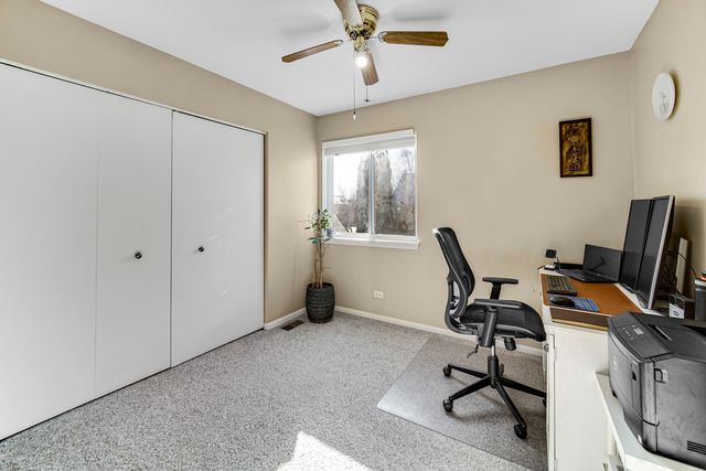 1384 ROXBURY Drive, Aurora, IL 60502