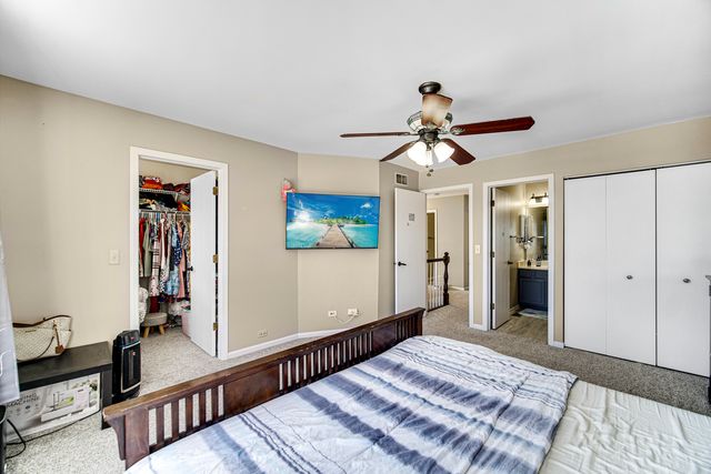 1384 ROXBURY Drive, Aurora, IL 60502