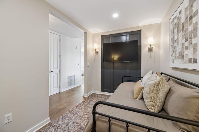 200 Manufacturers Road Apt 617, Chattanooga, TN 37405
