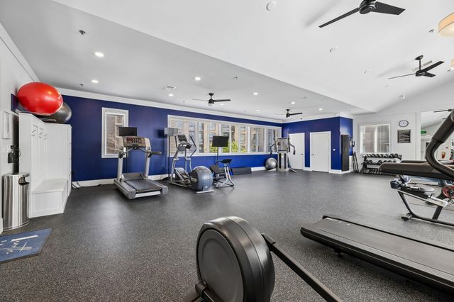 200 Manufacturers Road Apt 617, Chattanooga, TN 37405